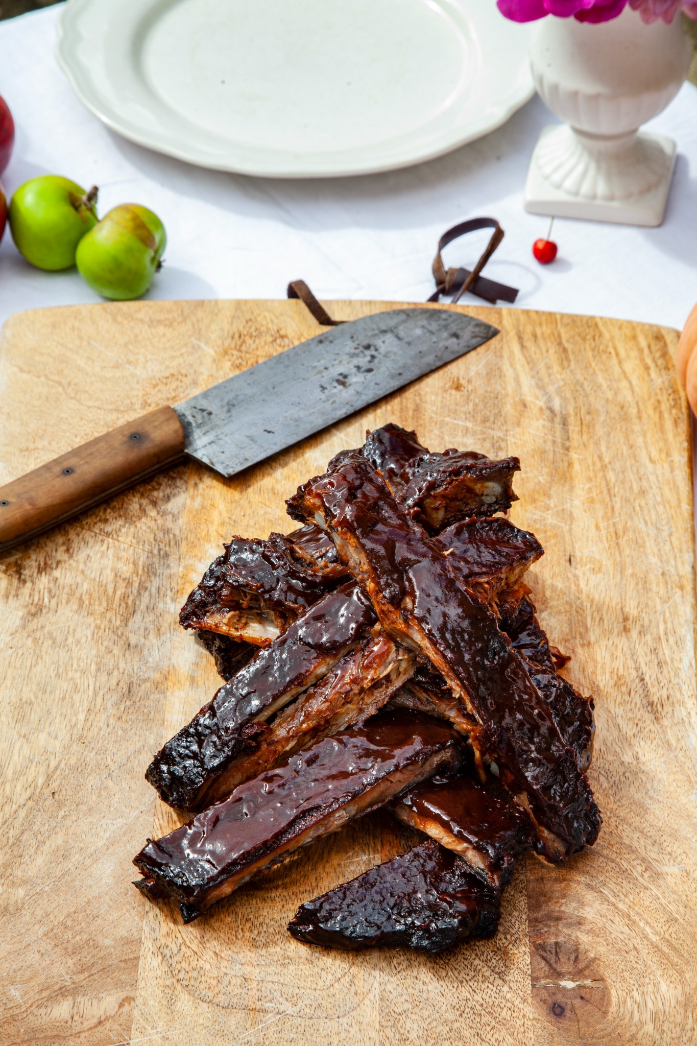 Slow-cooked glazed ribs